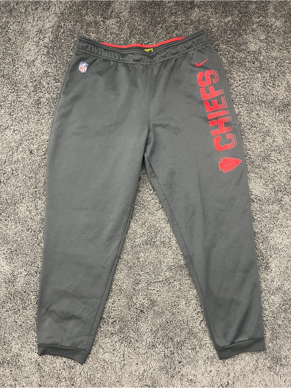 Kansas City Chiefs Sweatpants Mens 2XL NFL Nike On Field Apparel Dri Fit Joggers
